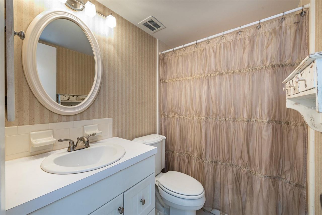 6042 1st Avenue S, Unit 31, Saint Petersburg, FL 33707 Photo