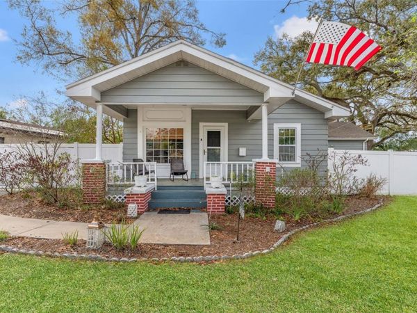 905 E HANNA AVENUE, TAMPA, FL 33604