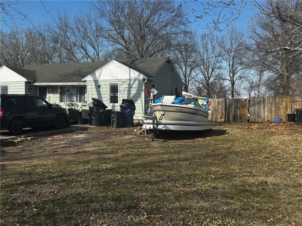 512 Atchison Street, Oskaloosa, KS 66066 Main Photo