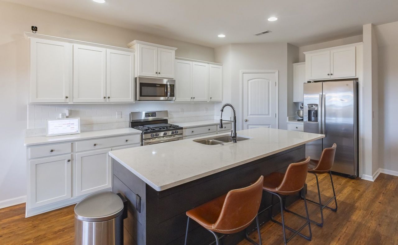 514 Antebellum Ln. Photo 7