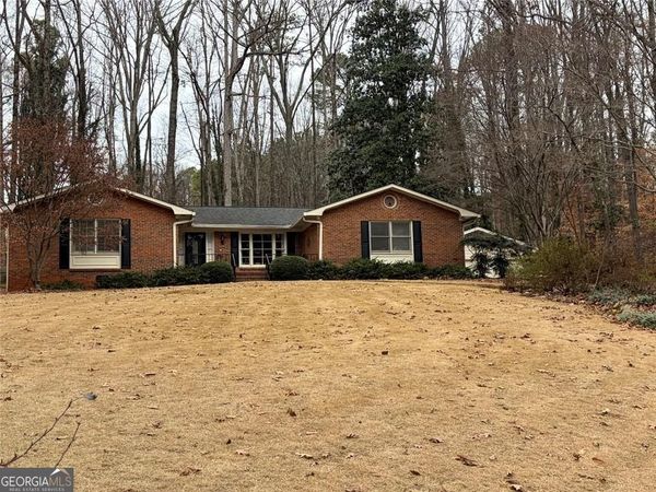 5498 Smoke Rise Drive, Smoke Rise, GA 30087