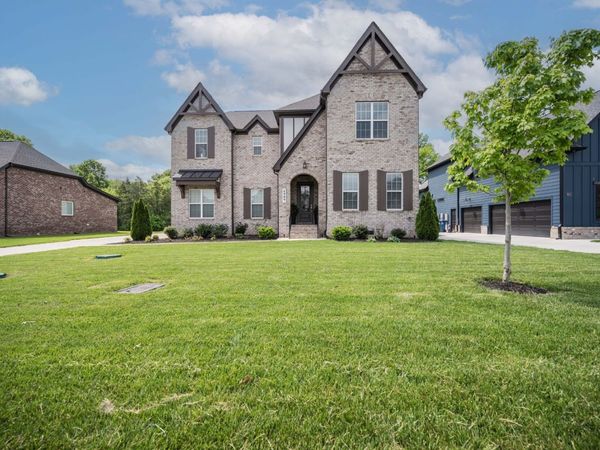 6909 Springwater St , Smyrna, TN 37167