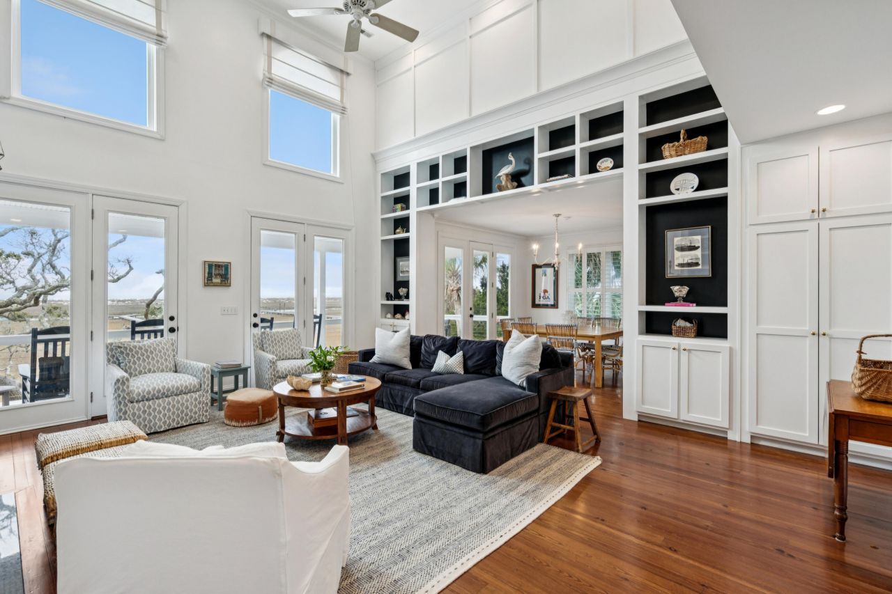 1130 Hammocks Way Photo 11