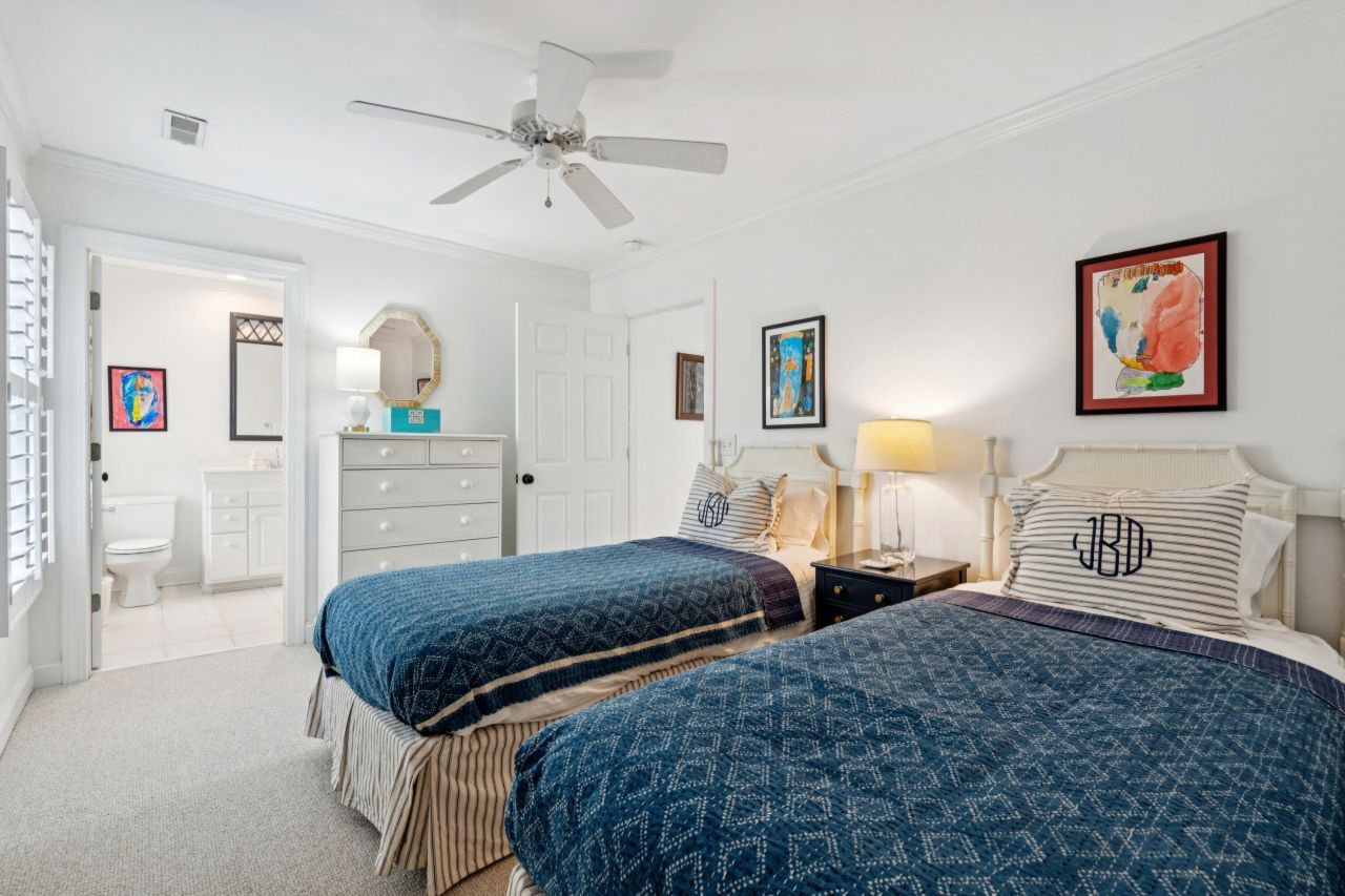 1130 Hammocks Way Photo 34