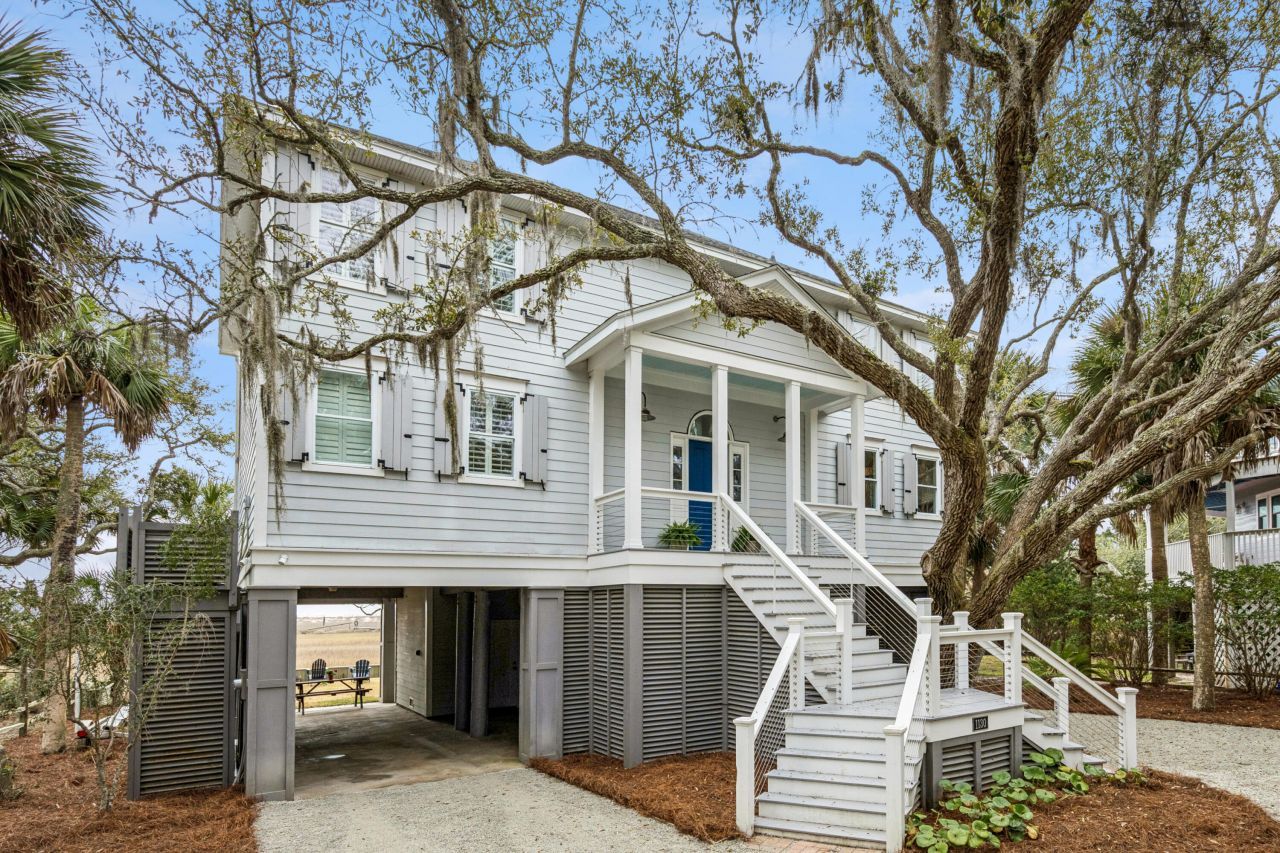 1130 Hammocks Way Photo 6