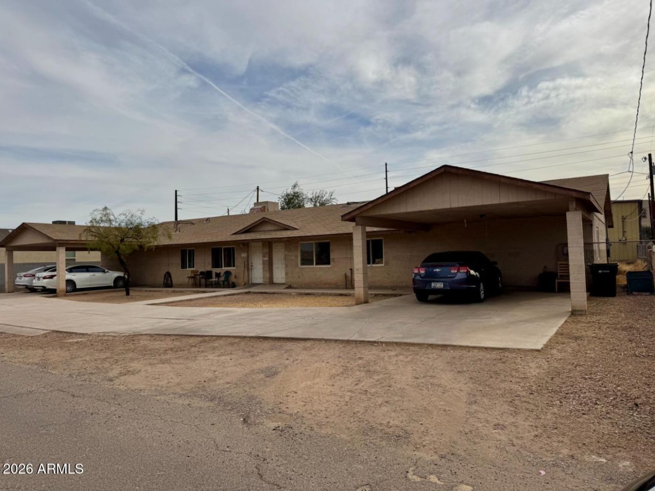 1331 E Pueblo Avenue, Phoenix, AZ 85040 Main Photo