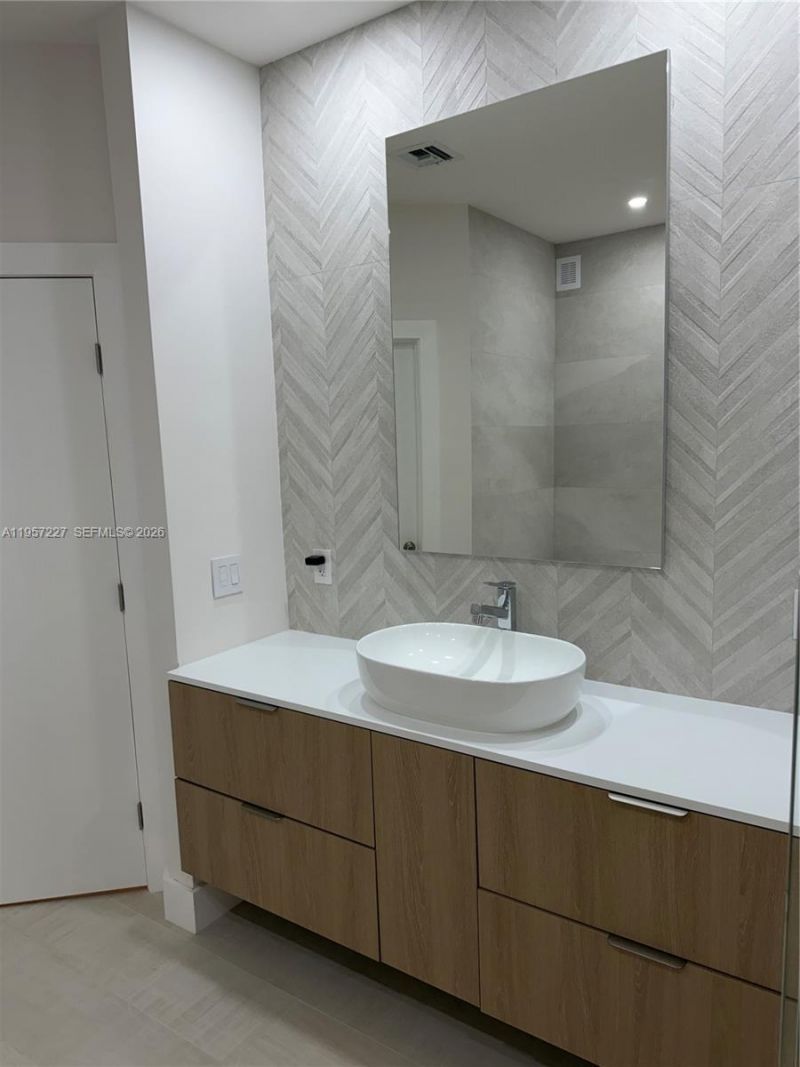 7476 NW 113th Path, Doral, FL 33178 Photo