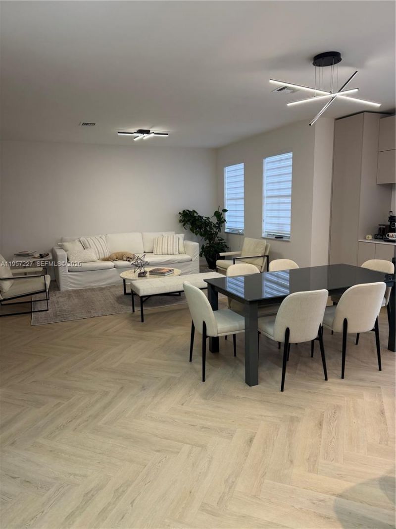 7476 NW 113th Path, Doral, FL 33178 Photo