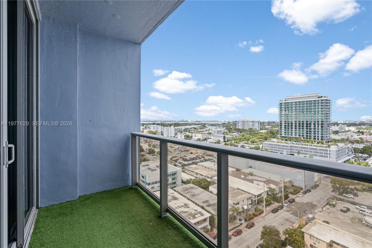 401 69th St, Unit PH109, Miami Beach, FL 33141 Photo