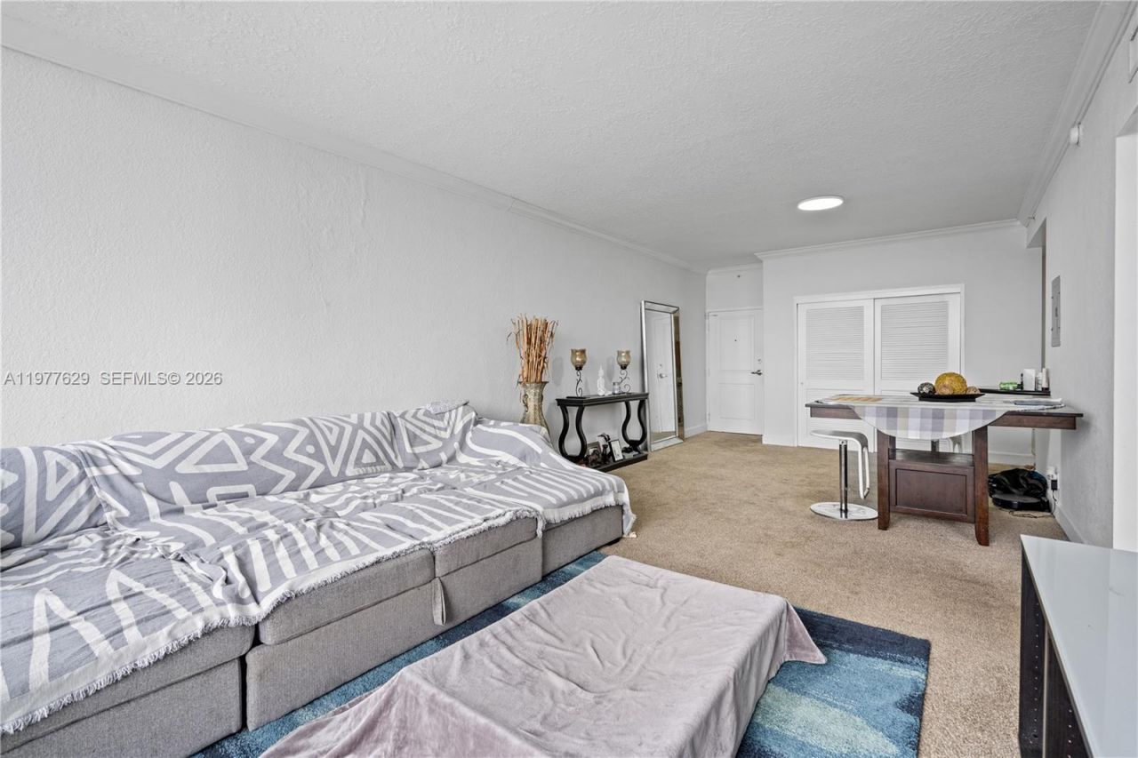 401 69th St, Unit PH109, Miami Beach, FL 33141 Photo