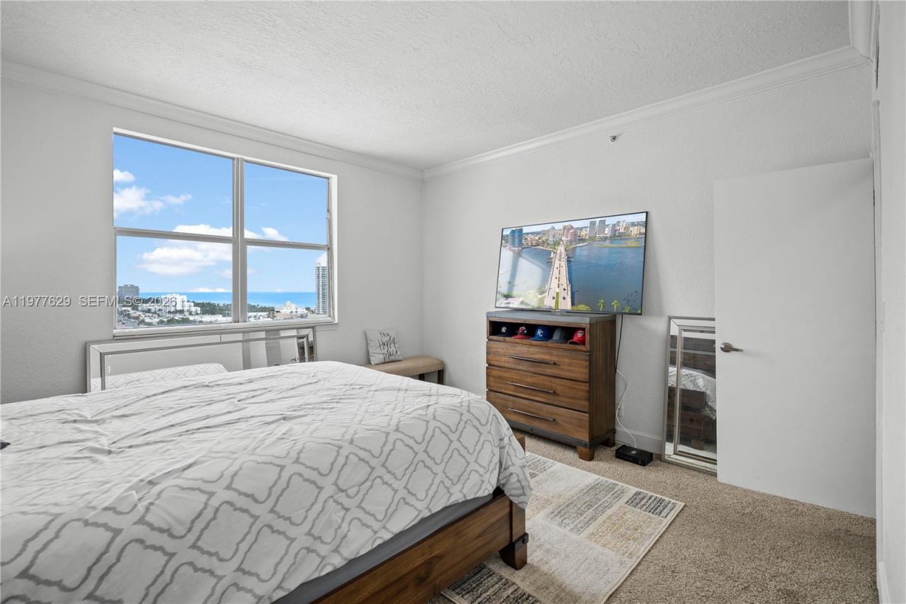 401 69th St, Unit PH109, Miami Beach, FL 33141 Photo