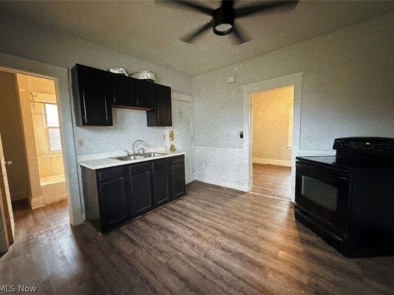 12106 Forest Avenue, Unit DOWN, Cleveland, OH 44120 Photo 3