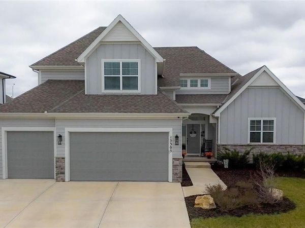 15305 W 172nd Place, Olathe, KS 66062