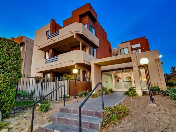 7826 Topanga Canyon Blvd , Unit 210, Canoga Park, CA 91304