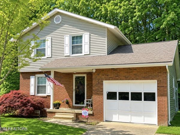 23 Castleford Way, Middlesboro, KY 40965