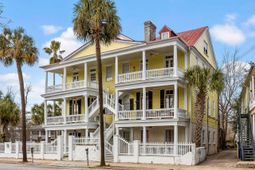 210 Calhoun Street photo 4