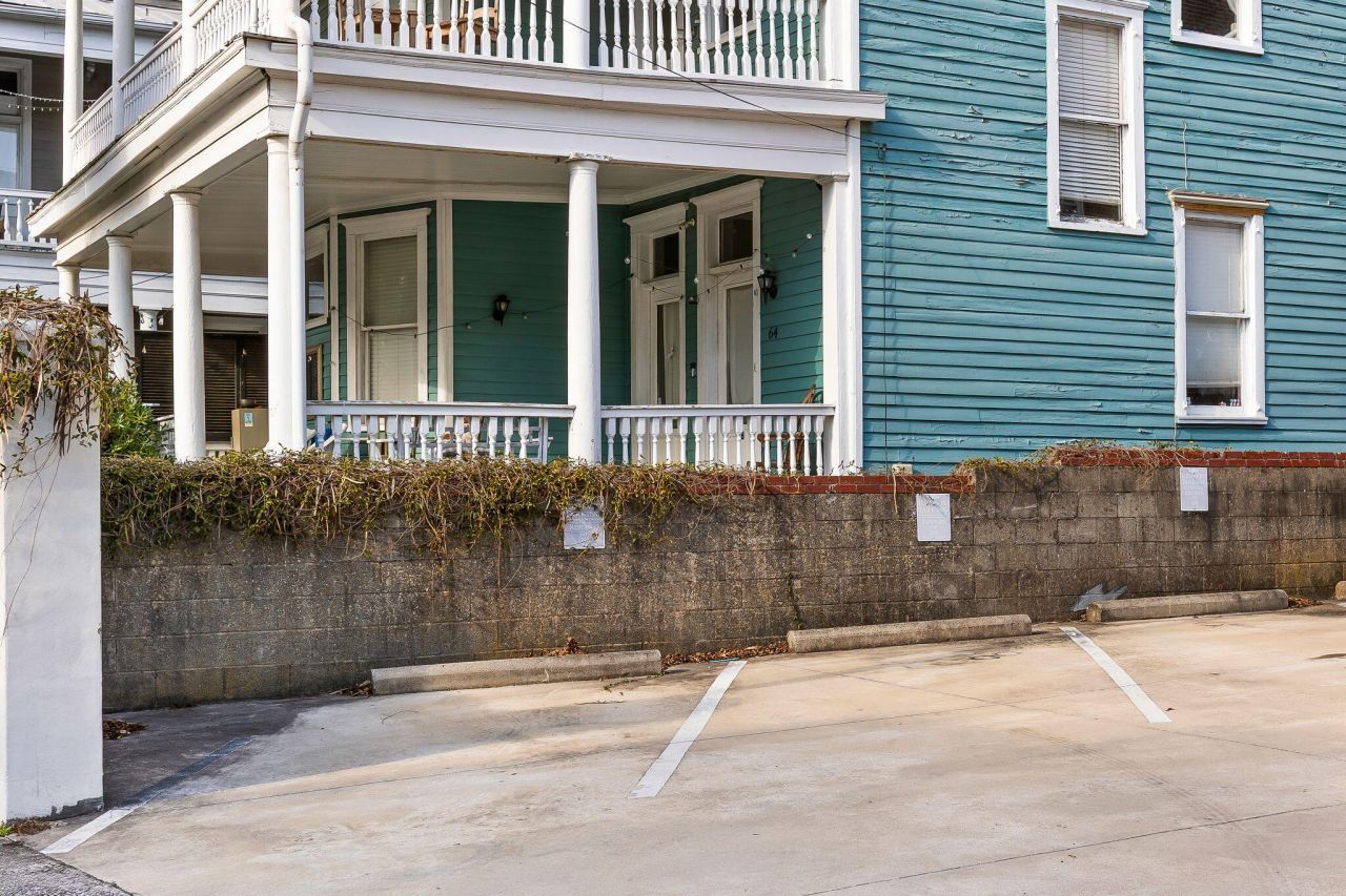 210 Calhoun Street Photo 22