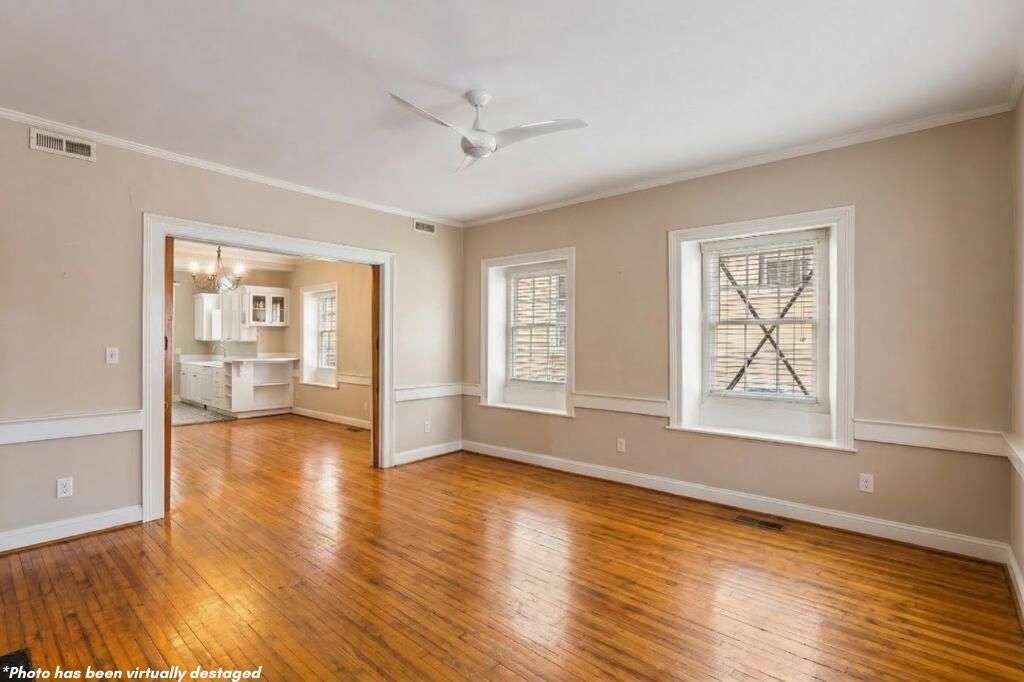 210 Calhoun Street Photo 4