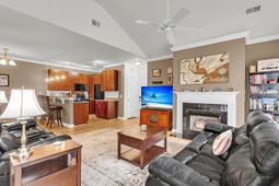 908 W Marymont Lane photo 4