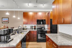 908 W Marymont Lane photo 4