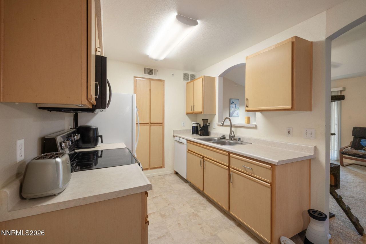 6850 Sharlands Avenue, Unit #U2123, Reno, NV 89523 Photo