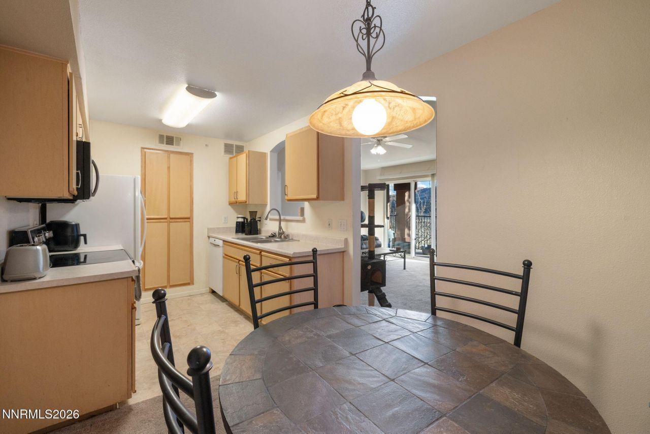 6850 Sharlands Avenue, Unit #U2123, Reno, NV 89523 Photo