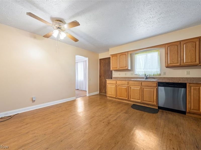 29696 Josephine Drive, North Olmsted, OH 44070 Photo 12