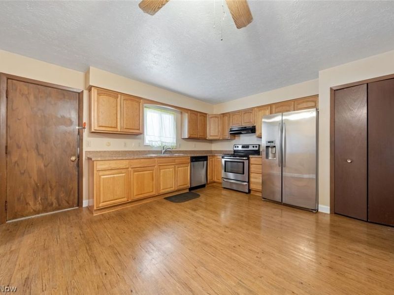 29696 Josephine Drive, North Olmsted, OH 44070 Photo 13