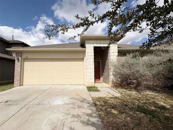 6512 Loretta White LN, Austin, TX 78744
