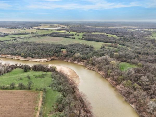 7281 County Road 358 RD, Gause, TX 77836