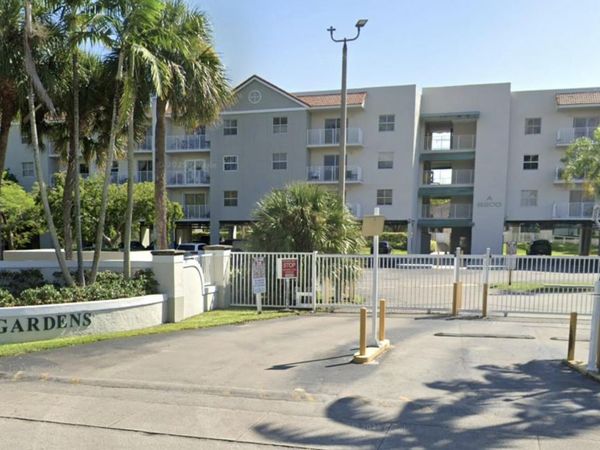 8200 SW 210th Street, Unit 304, Cutler Bay, FL 33189