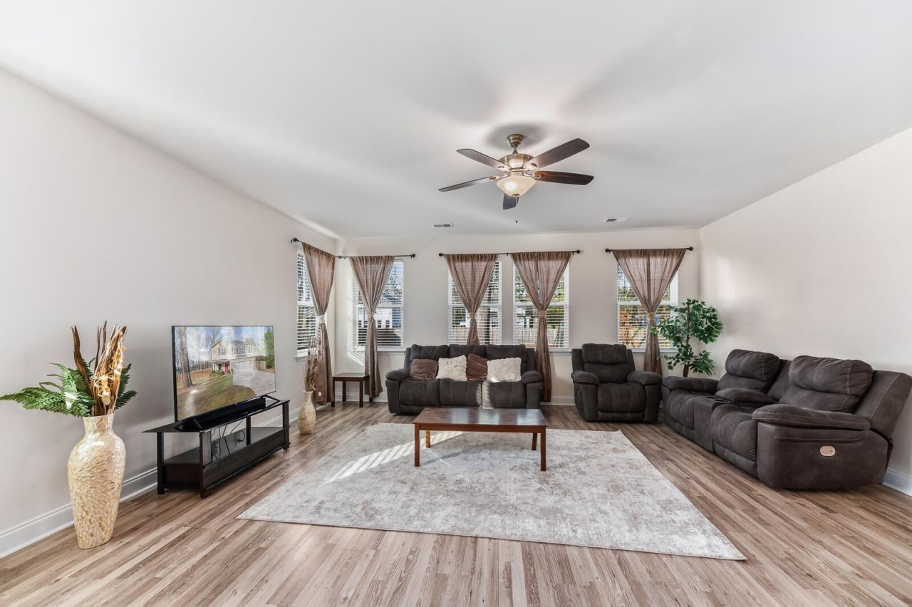 207 Mcmakin Drive Photo 11