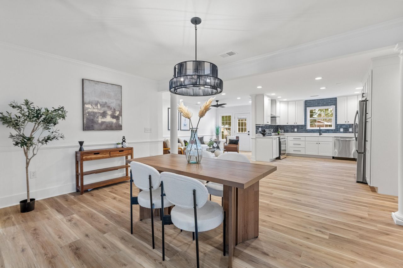 1111 Barrett Road Photo 10