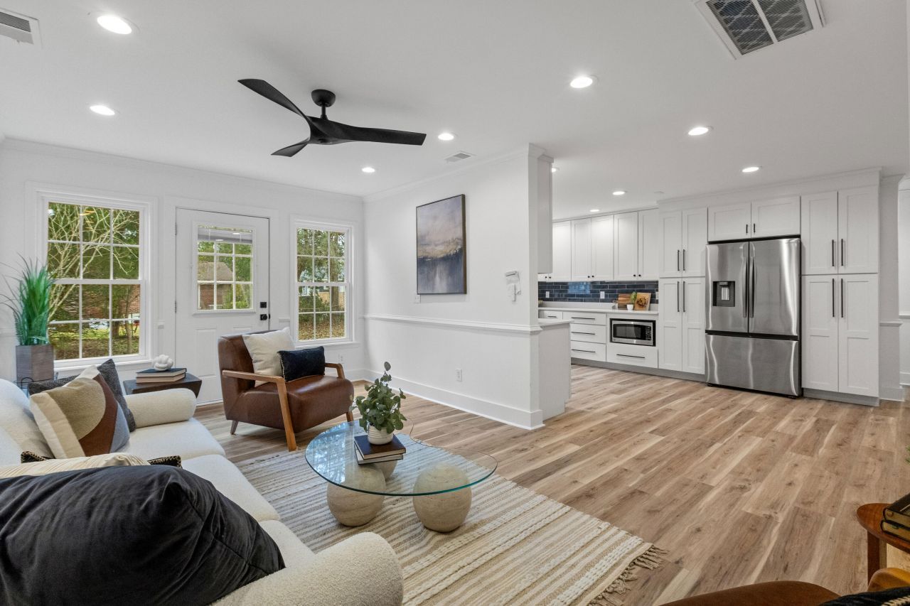 1111 Barrett Road Photo 22