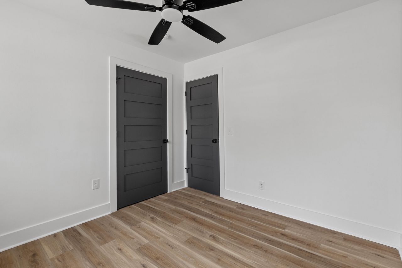 1111 Barrett Road Photo 28