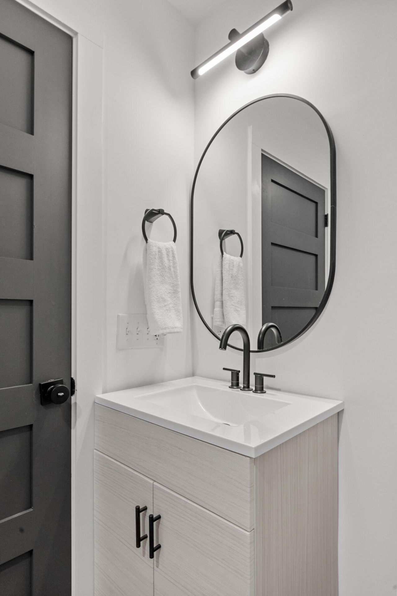 1111 Barrett Road Photo 31