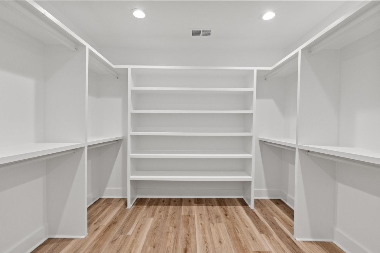 1111 Barrett Road Photo 49