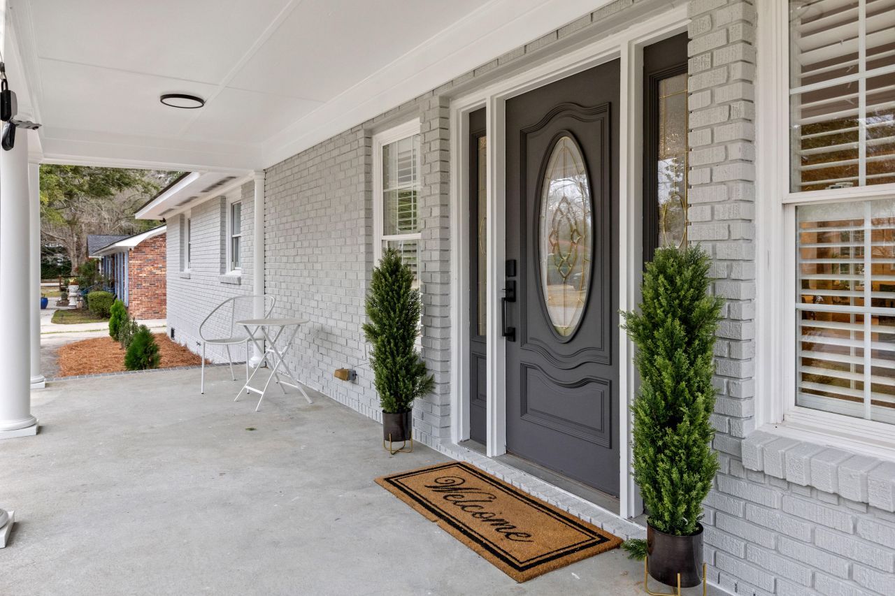 1111 Barrett Road Photo 5