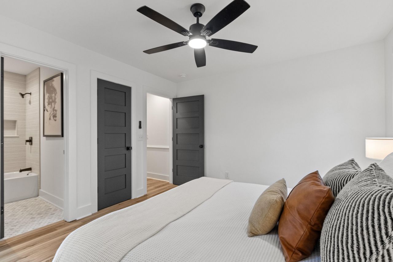 1111 Barrett Road Photo 52