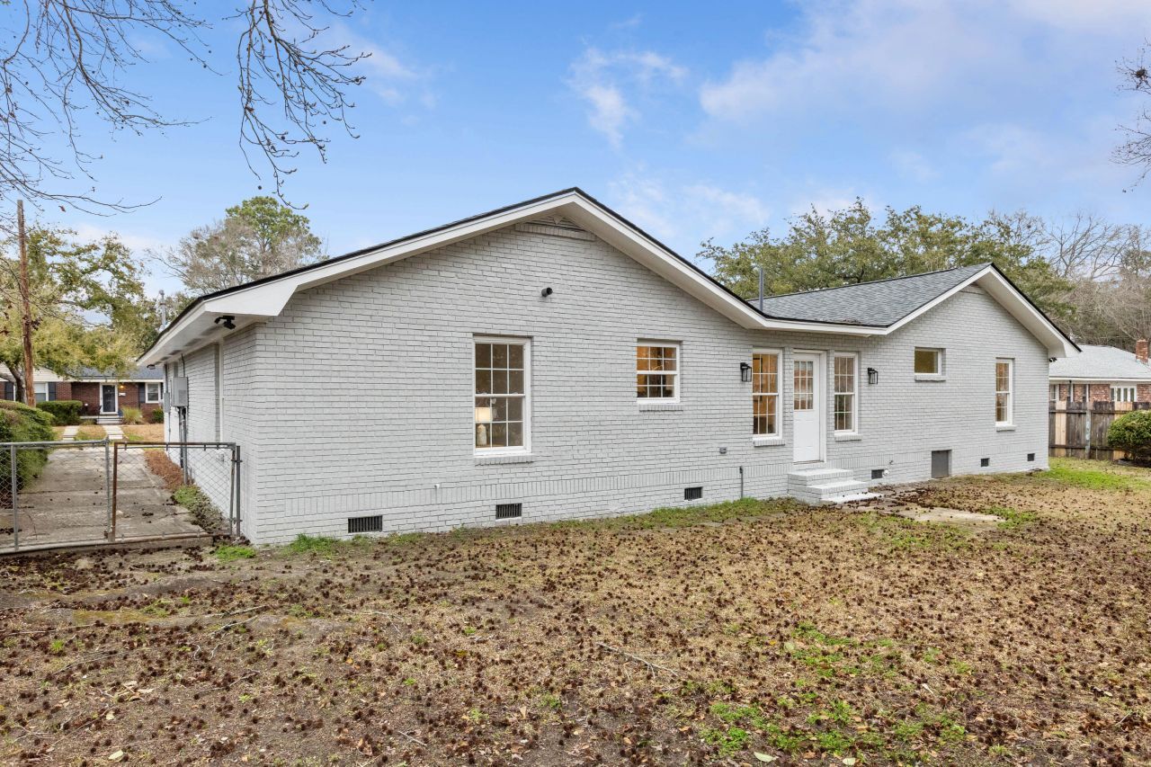 1111 Barrett Road Photo 59