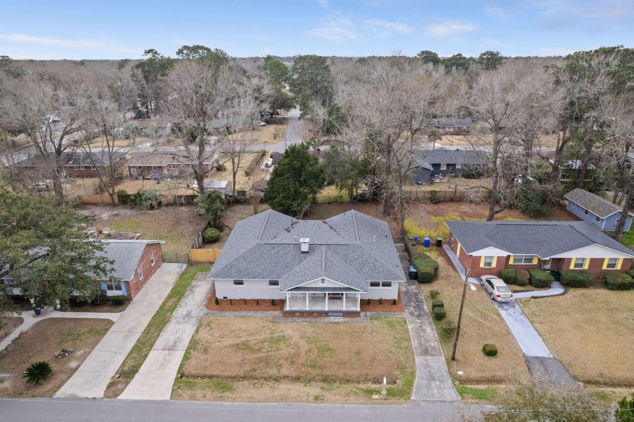 1111 Barrett Road Photo 60