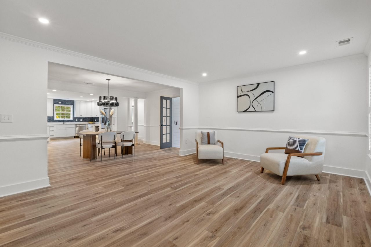 1111 Barrett Road Photo 8