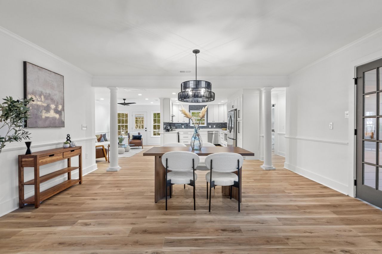 1111 Barrett Road Photo 9