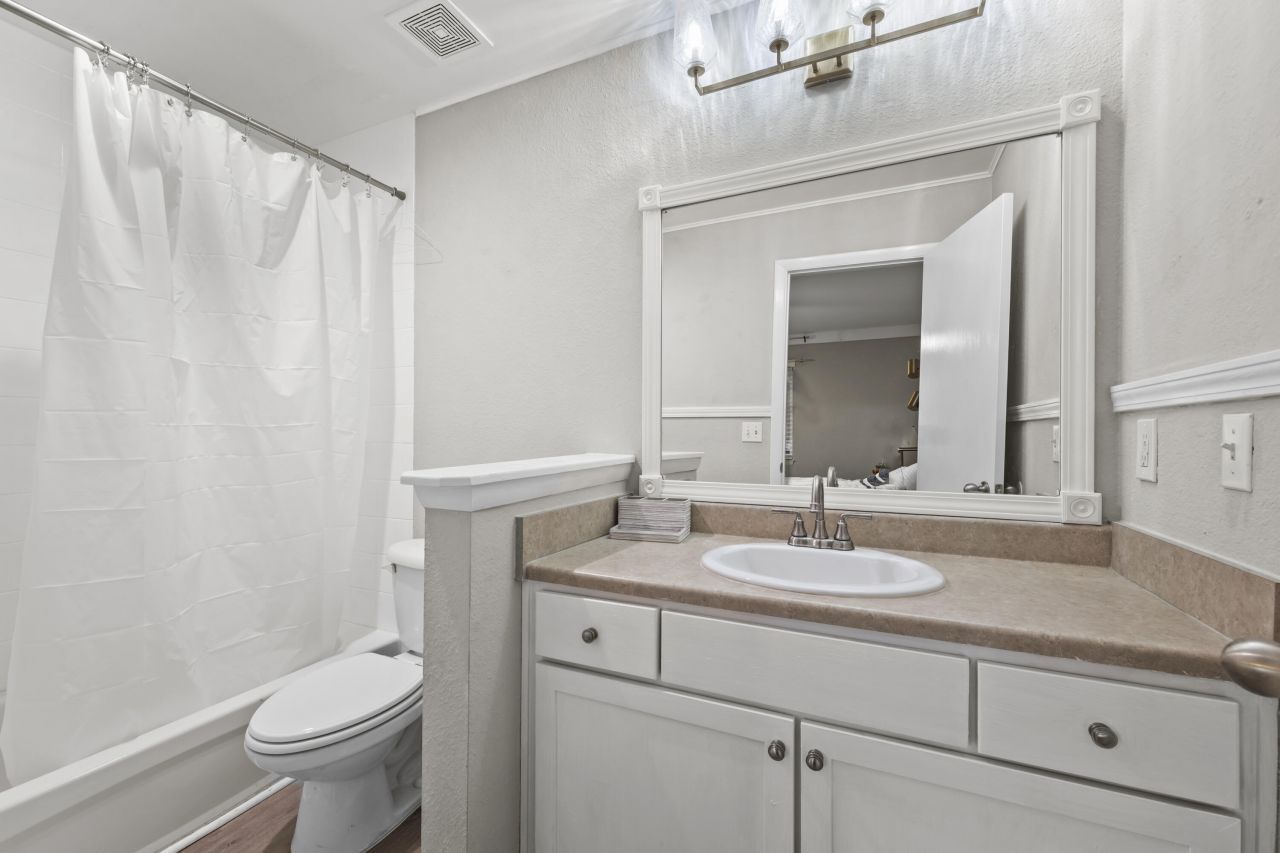 266 Alexandra Drive Photo 11