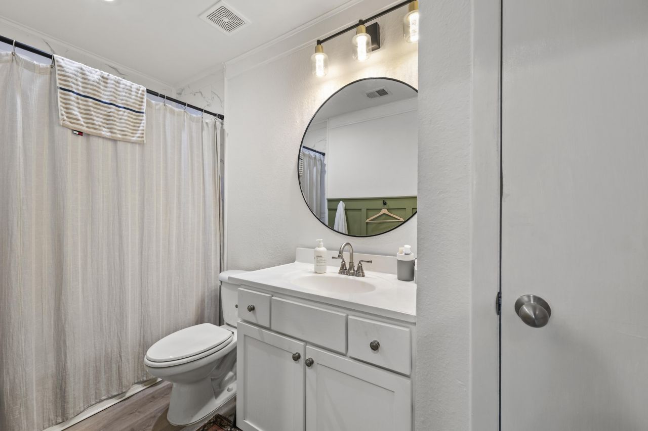 266 Alexandra Drive Photo 13