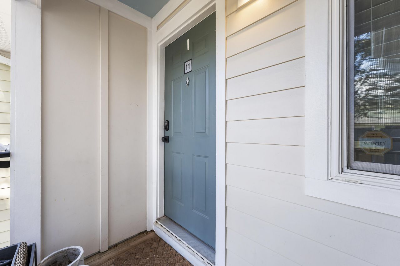 266 Alexandra Drive Photo 15