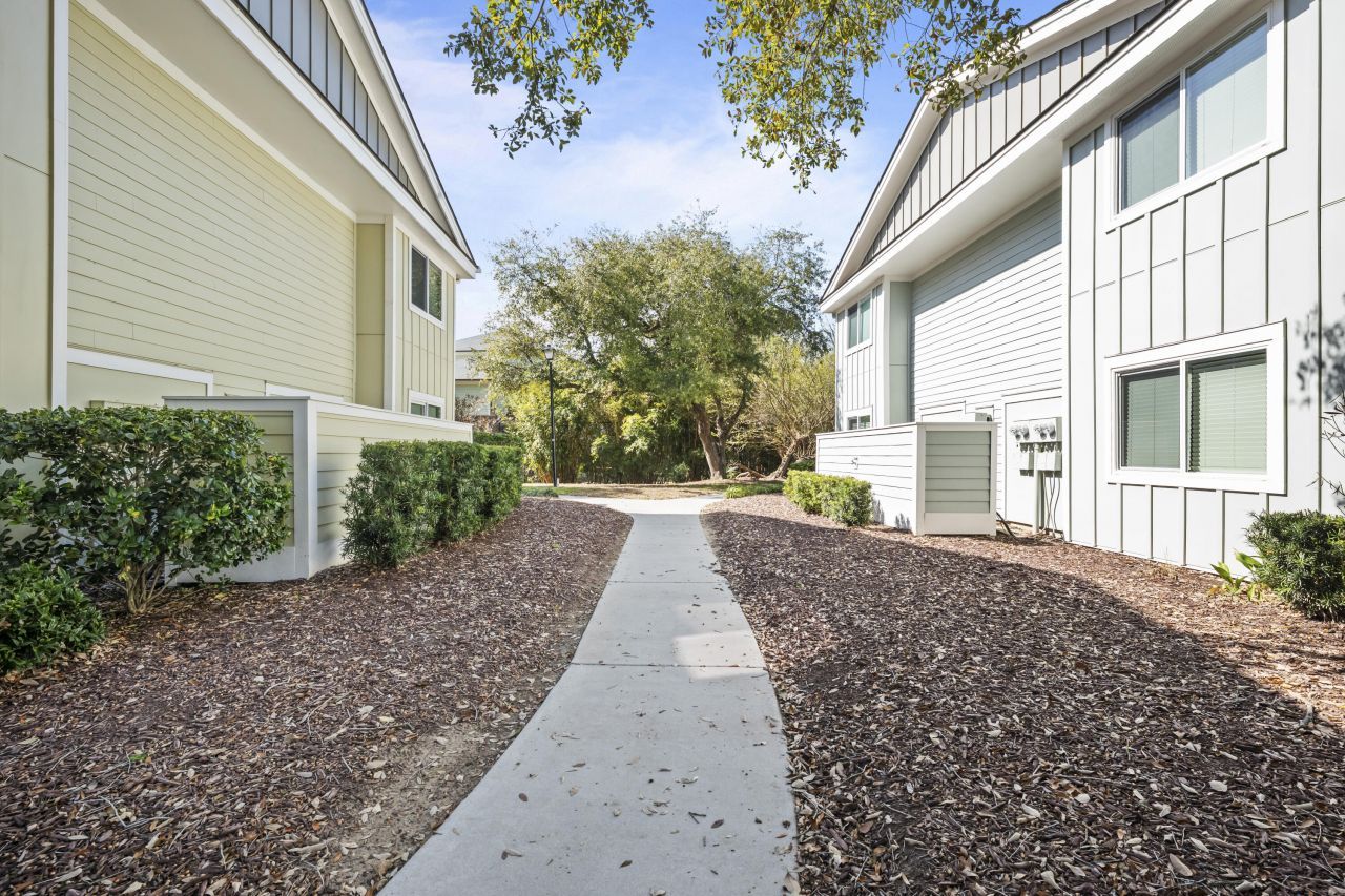 266 Alexandra Drive Photo 21