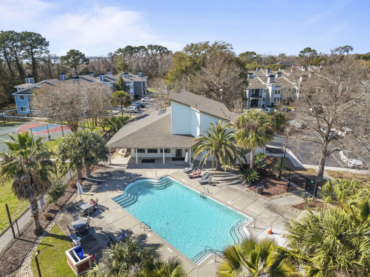 266 Alexandra Drive Photo 29