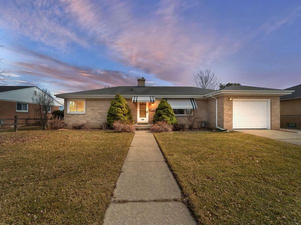 619 Echo LANE, Racine, WI 53406