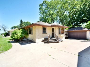5526 Unity Avenue N, Crystal, MN 55429